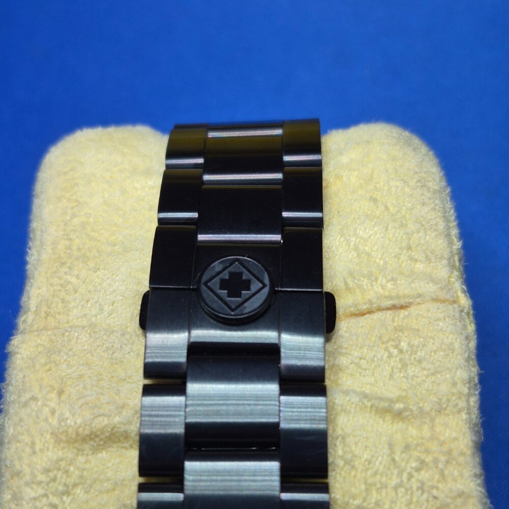Invicta Chronograph Watch - Picture 6 of 6